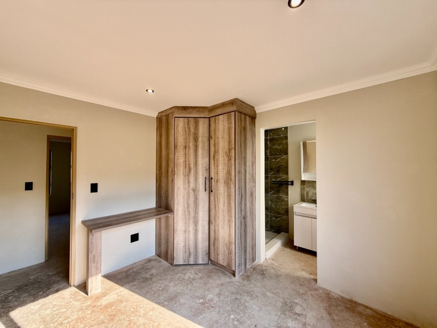 3 Bedroom Property for Sale in Magalies Golf Estate North West